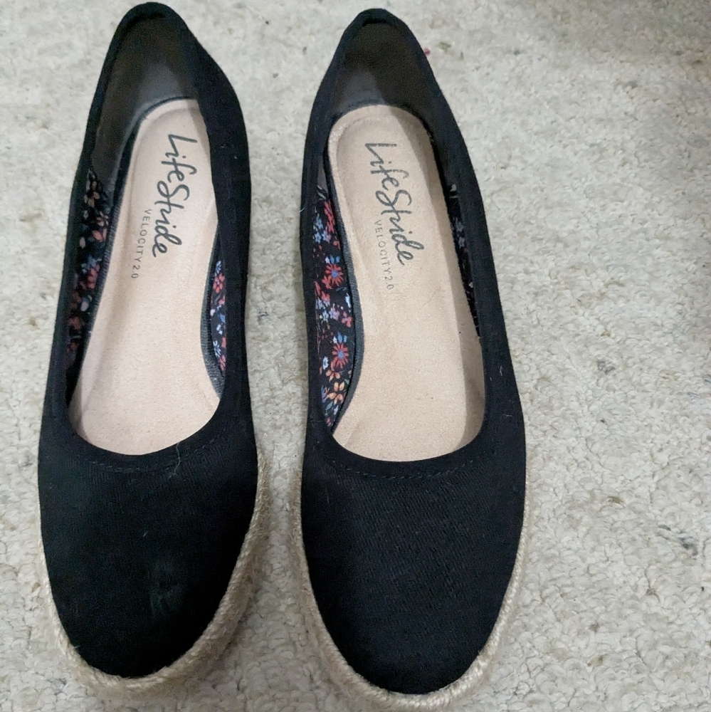 Life stride Espadrilles Life Stride Wedge Black Stripe cork Heel Shoe Size 7.5